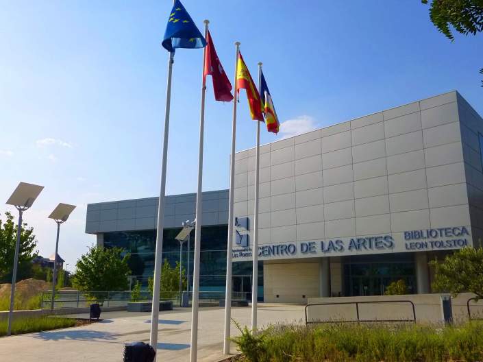 Las_Rozas_-_Centro_de_las_Artes_y_Biblioteca_Leon_Tolstoi_2.jpg