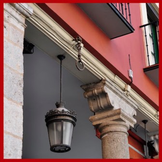 249 1 Argolla en Plaza del Ochavo-Valladolid.jpg